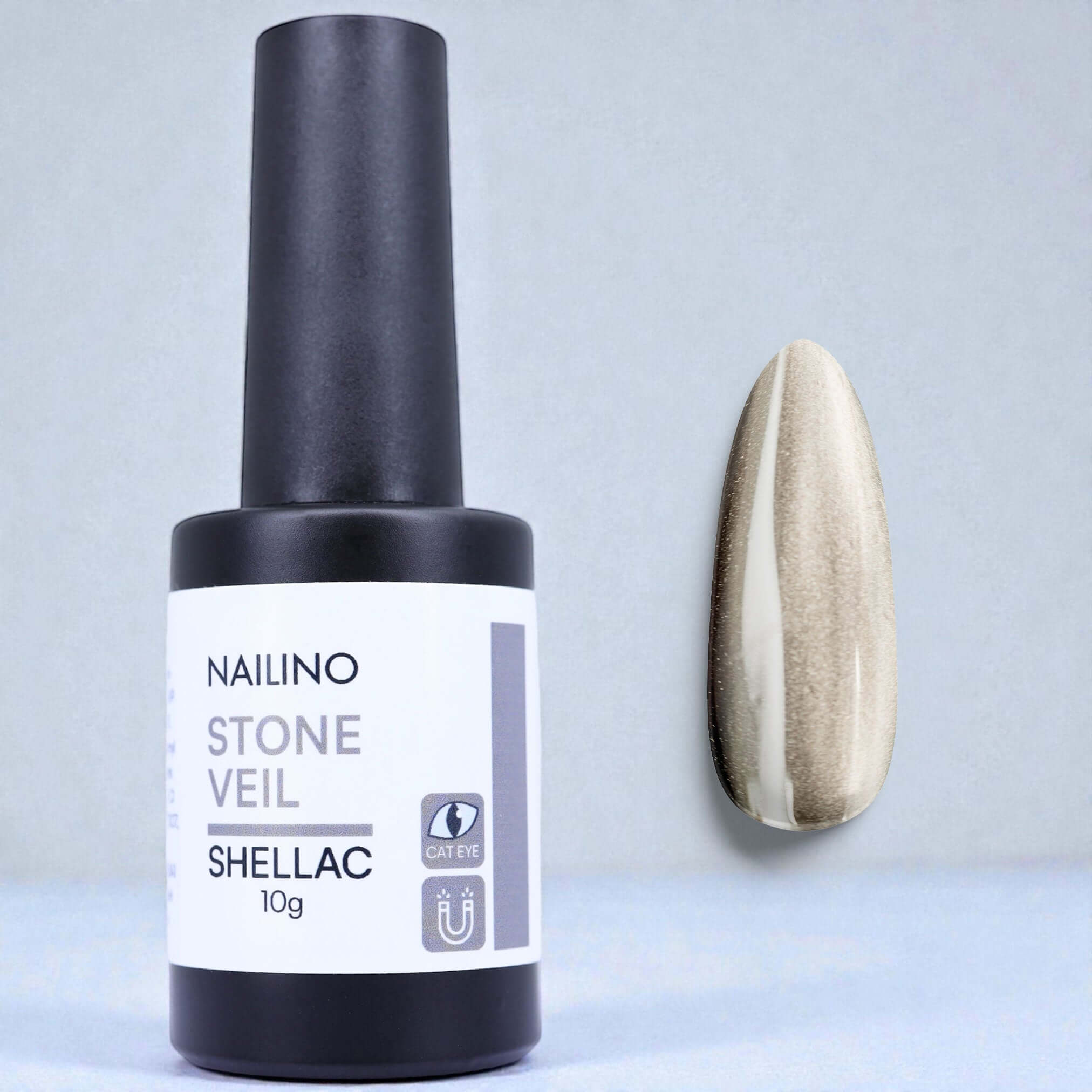 NAILINO Cat Eye Shellac - Stone Veil Flasche mit Nagelmodell im eleganten Greige-Nude Farbton