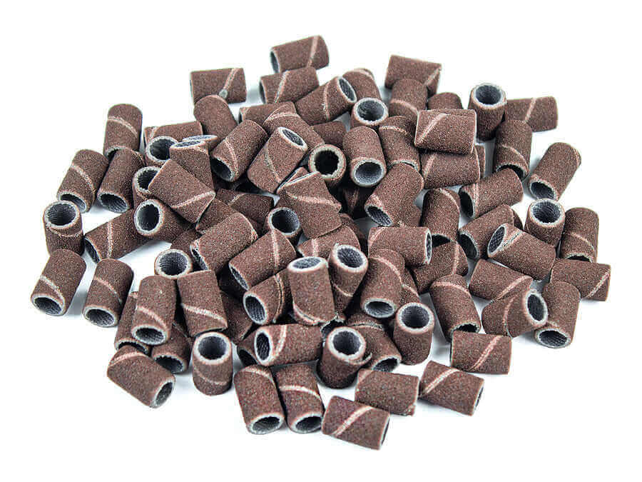 Feine Schleifbänder Körnung 180 für Mandrel Bit – 100 Stück in brauner Farbe für gel- und acryl-nägel.