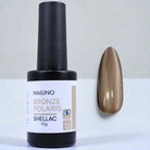 NAILINO Cat Eye Shellac - Bronze Polaris mit eleganter bronze-nude Farbe und Polaris-Effekt auf Nagel.