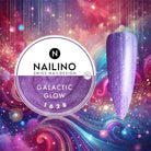 NAILINO Glitzer Farbgel Galactic Glow in Lila für glamouröse Gelnägel mit funkelndem glitzernden Hintergrund.