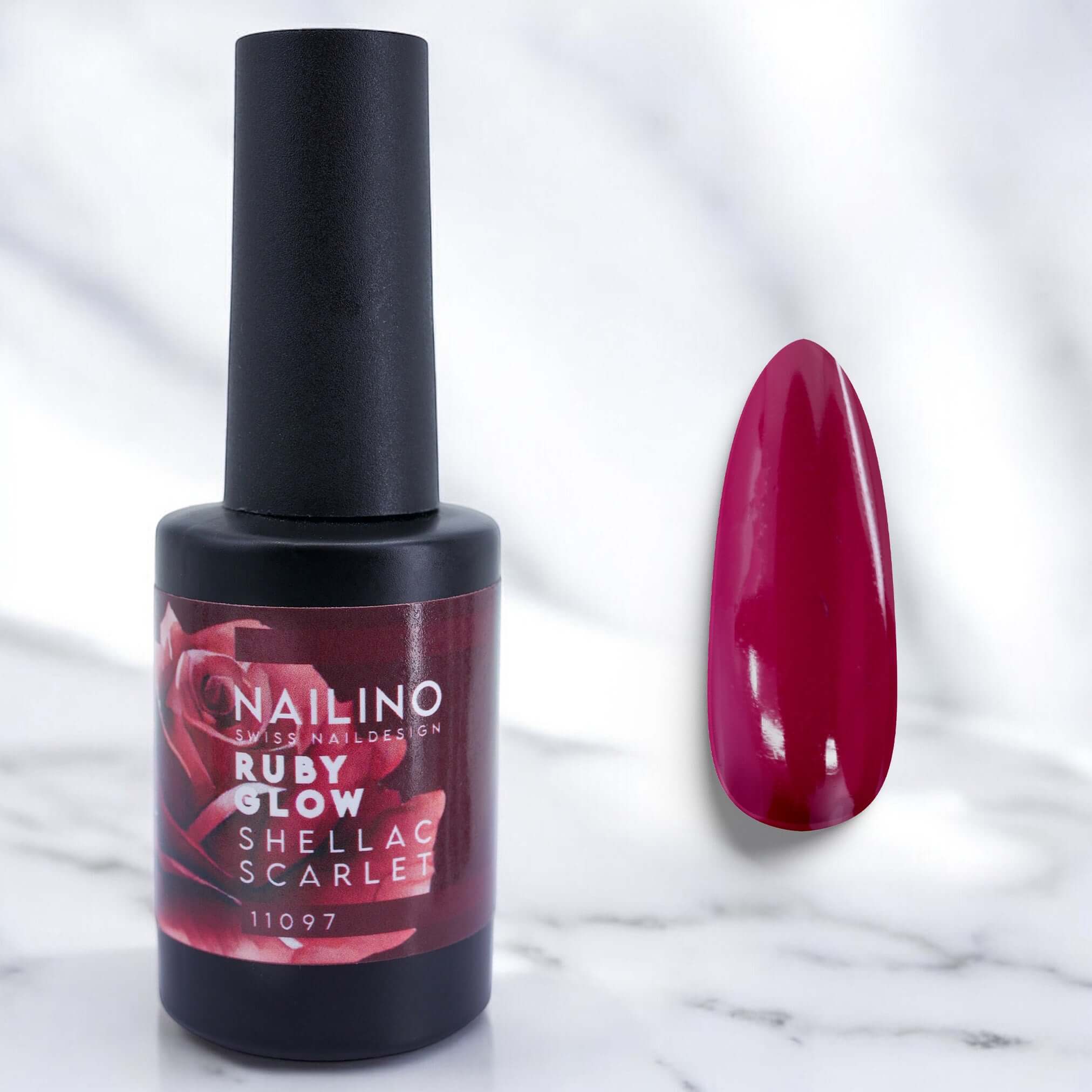 Shellac Ruby Glow – klassisches Rubinrot für zeitlose Winter-Nägel.