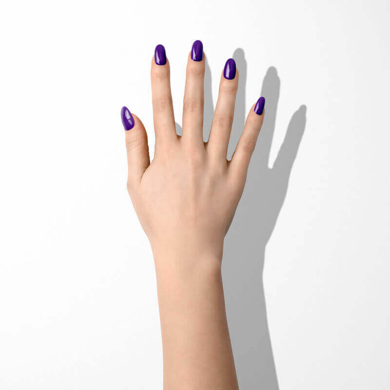 color gel Loco Violet auf Hand